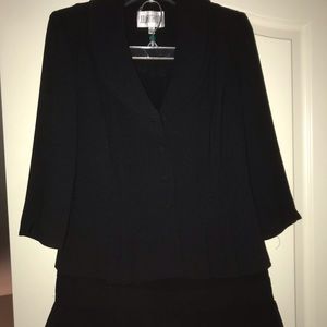 Julian Taylor women’s suit